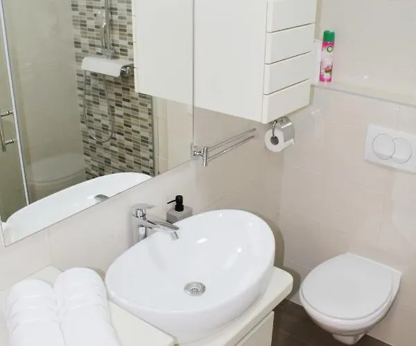 Entire Unit Lima *free Parking Space * Ζαντάρ